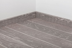 Плинтус шпон VINTAGE BADEN Шпонированный плинтус Tarkett
