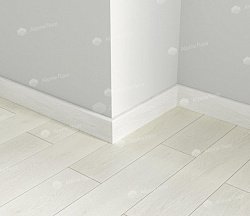 Плинтус кварц винил Белый SK 13-0 Parquet Light Alpine Floor